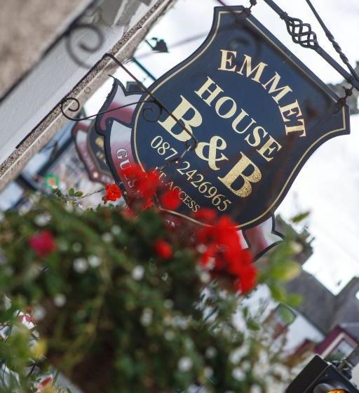 ベッドアンドブレックファースト Emmet House