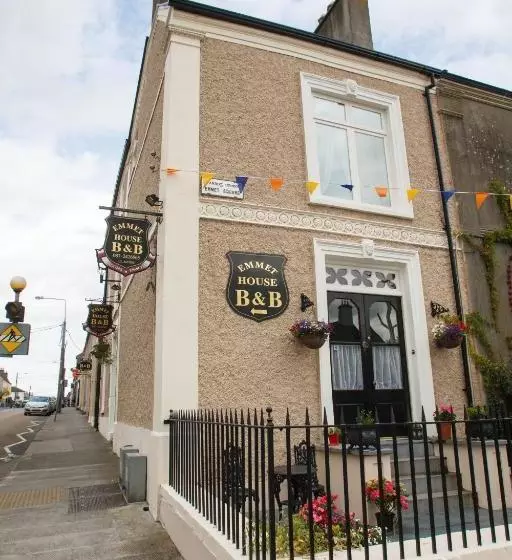 Bed and Breakfast Emmet House