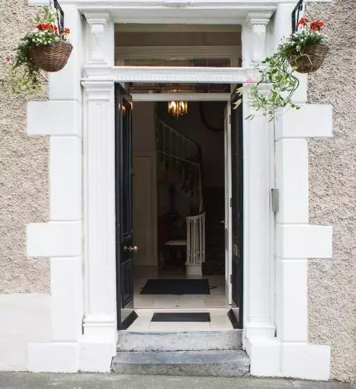 Bed and Breakfast Emmet House