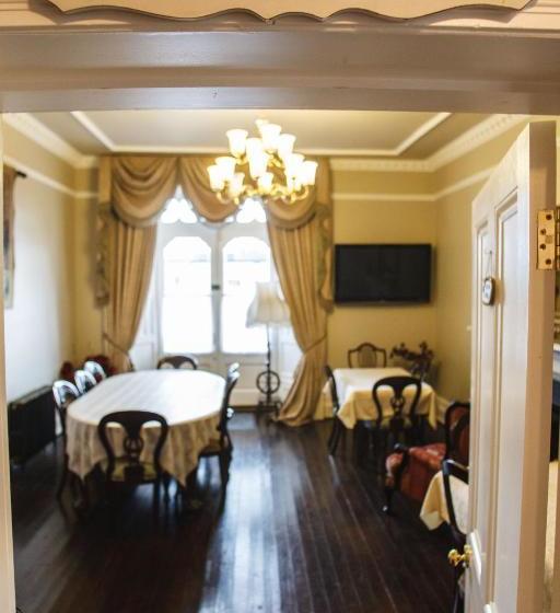 ベッドアンドブレックファースト Emmet House