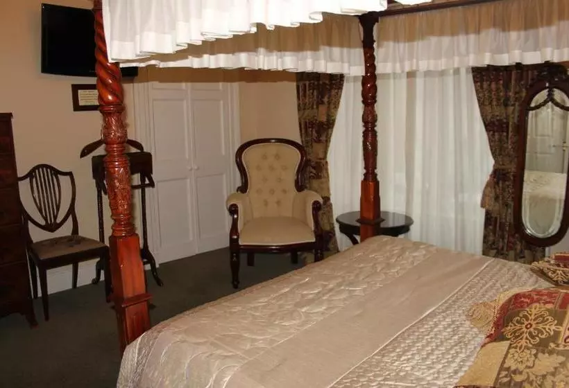 Bed and Breakfast Emmet House