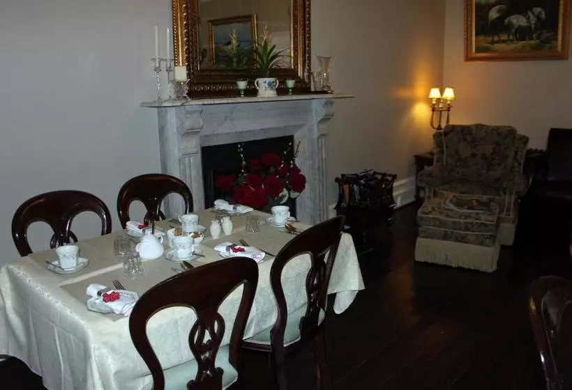 Bed and Breakfast Emmet House