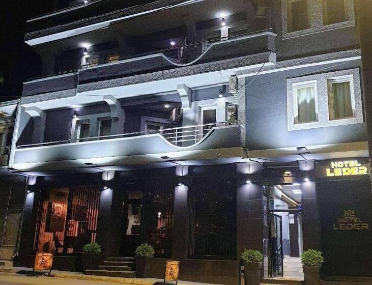 هتل Leder