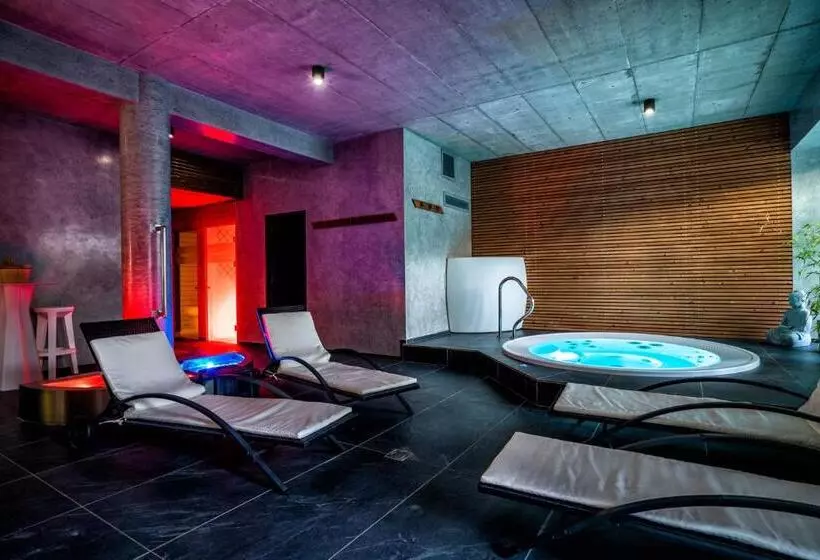 Hotelli Národní Dům Podbořany