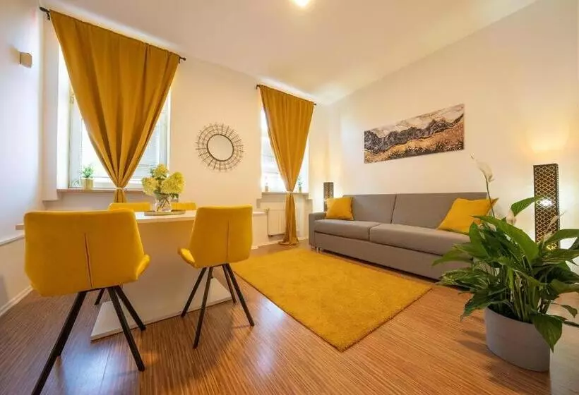 Hotelli Národní Dům Podbořany