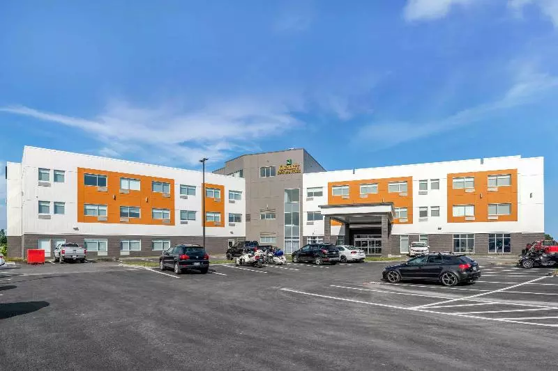 Hotelli Quality Inn & Suites