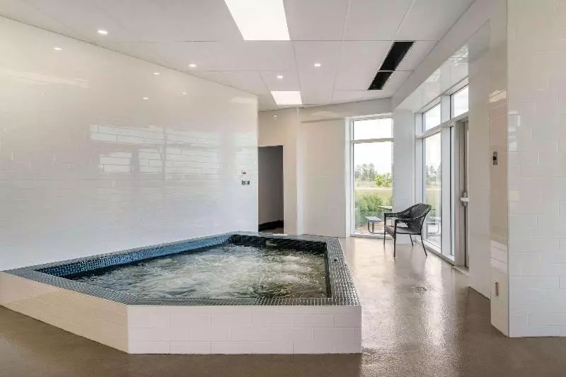 Hotelli Quality Inn & Suites