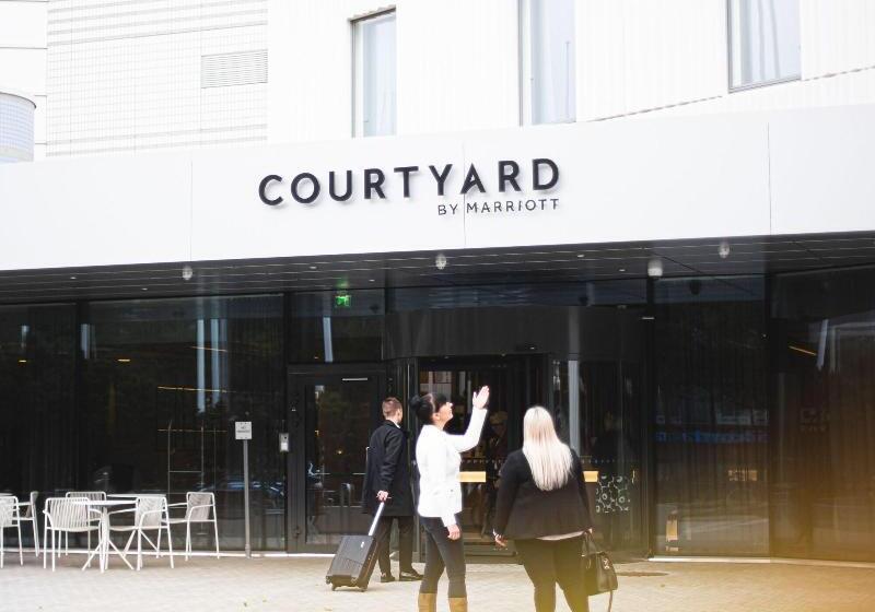 هتل Courtyard Tampere City