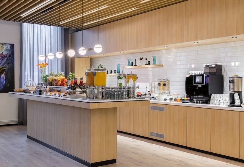 هتل Courtyard Tampere City