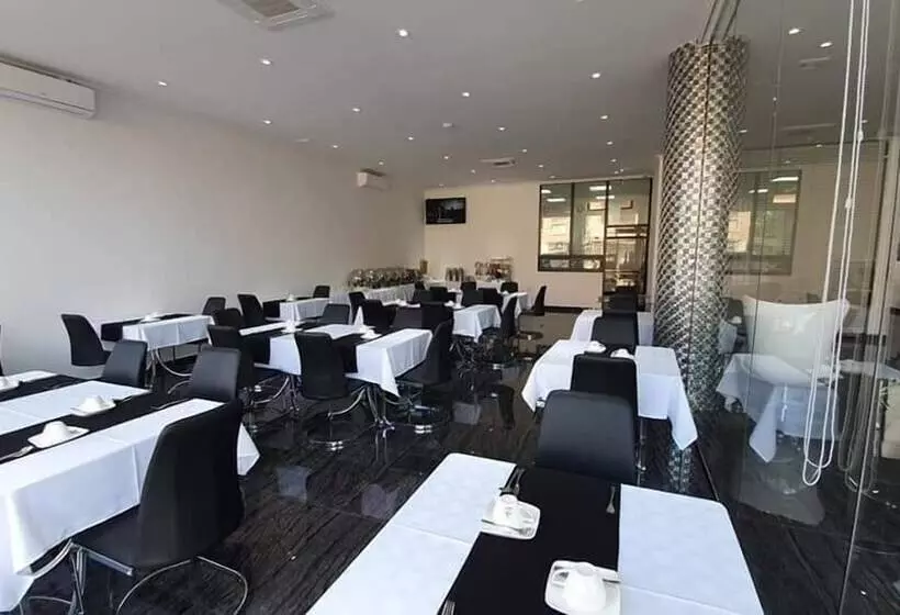 ホテル Indico Executivo