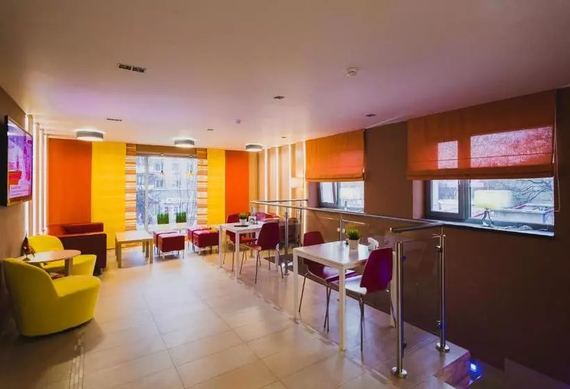 Hotel Rooms And Breakfast