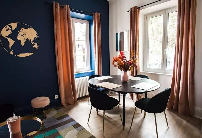 Théâtre Sinne Luxury Apartment