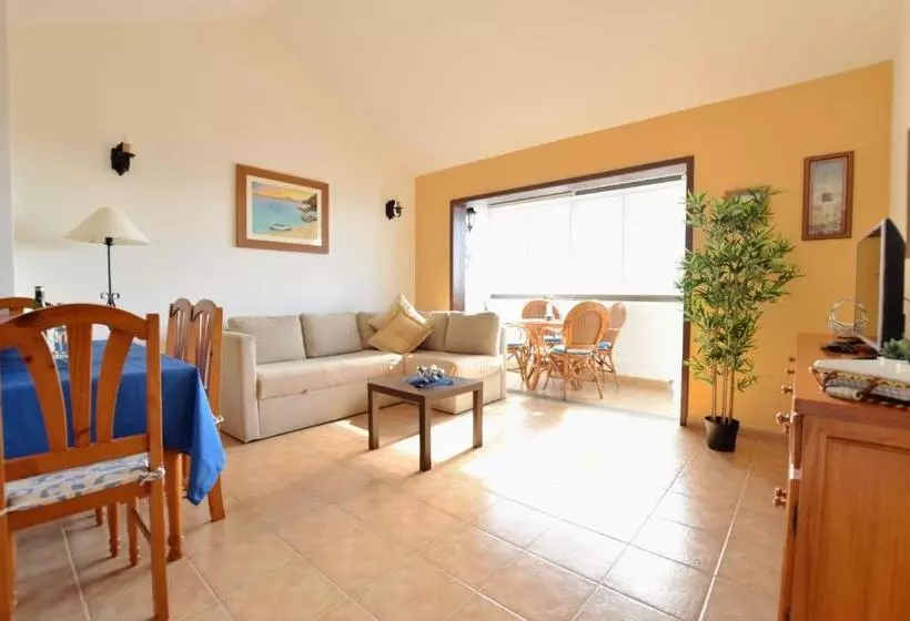 Apartamentos El Charcon