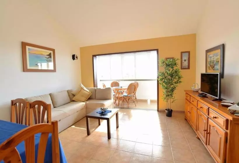 Apartamentos El Charcon