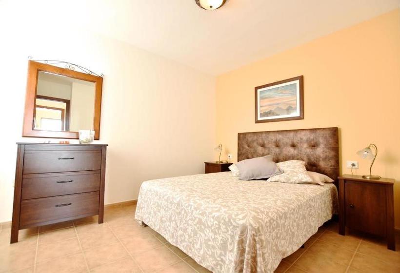 Apartamentos El Charcon