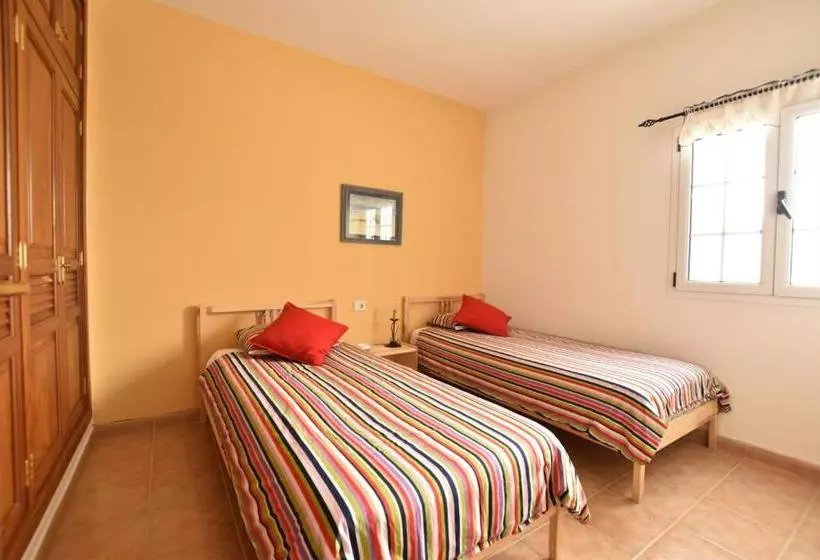 Apartamentos El Charcon