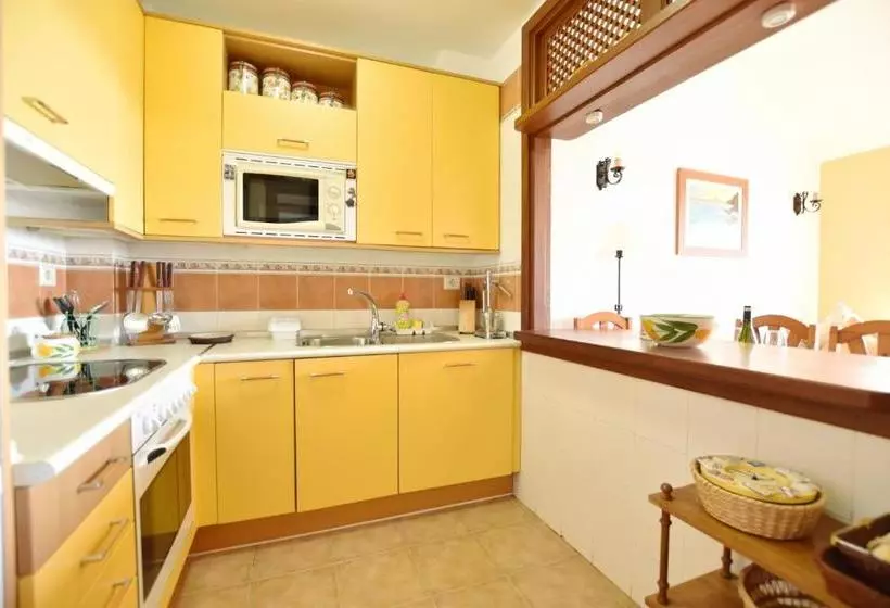 Apartamentos El Charcon