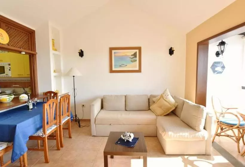 Apartamentos El Charcon