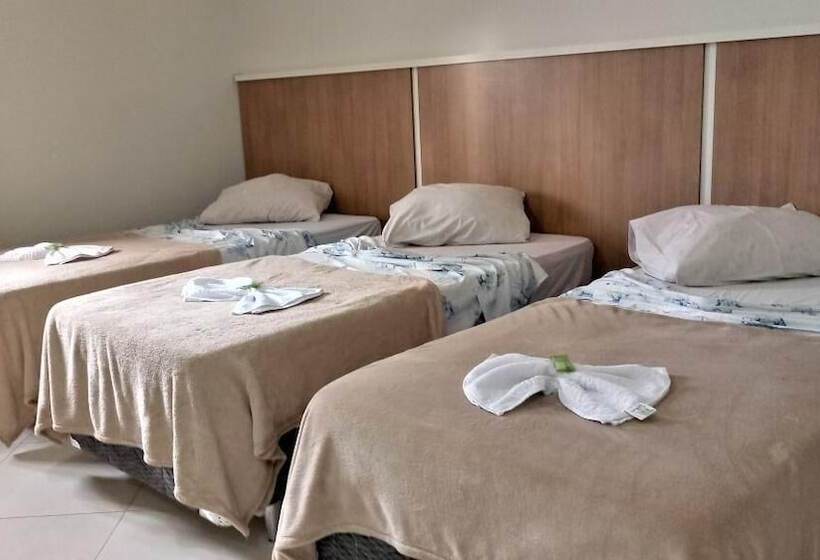 בית מלון כפרי Canaã Express