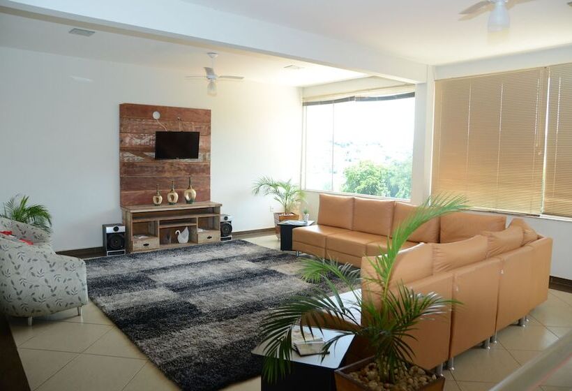 בית מלון כפרי Canaã Express