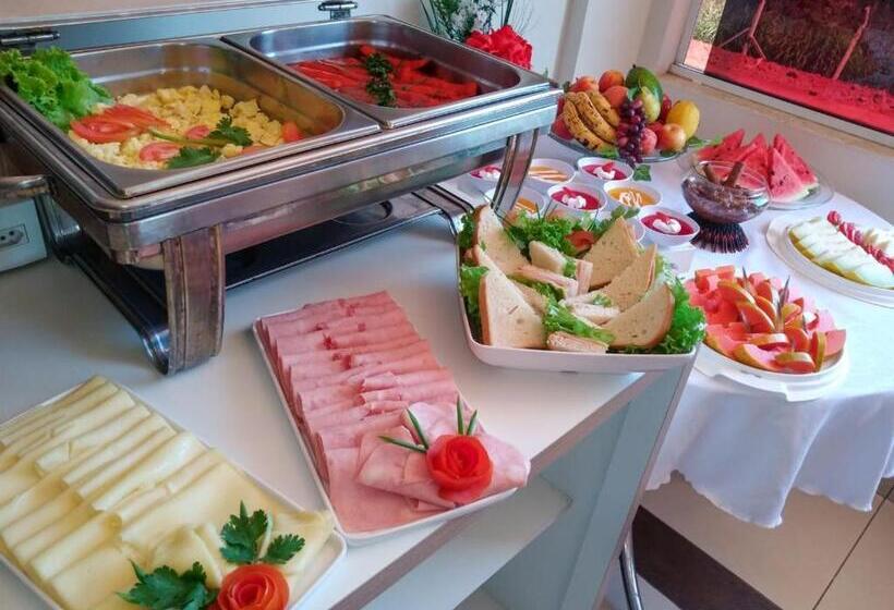 בית מלון כפרי Canaã Express