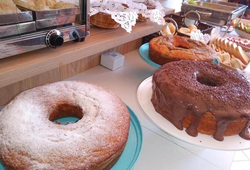 בית מלון כפרי Canaã Express