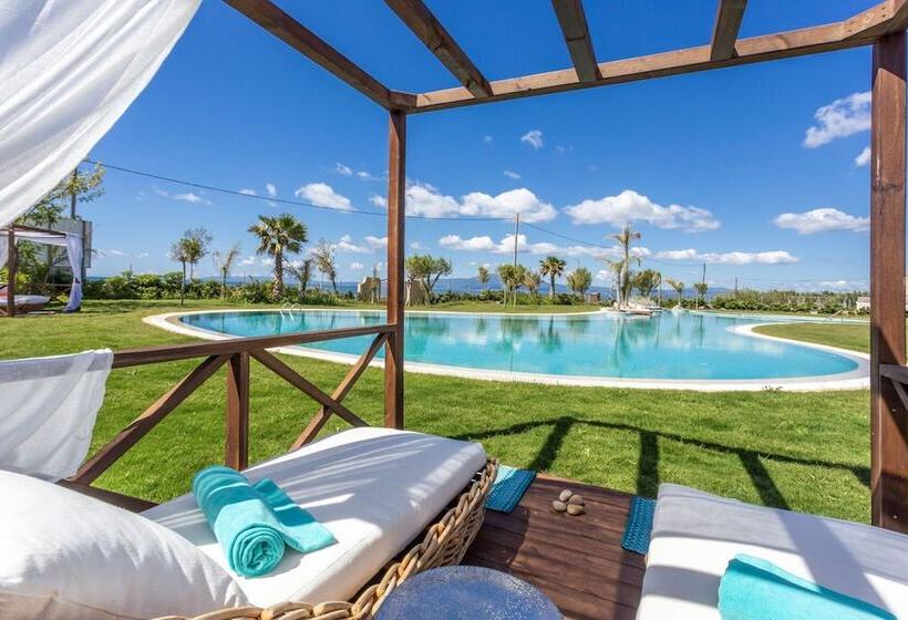 Elysian Luxury Hotel And Spa