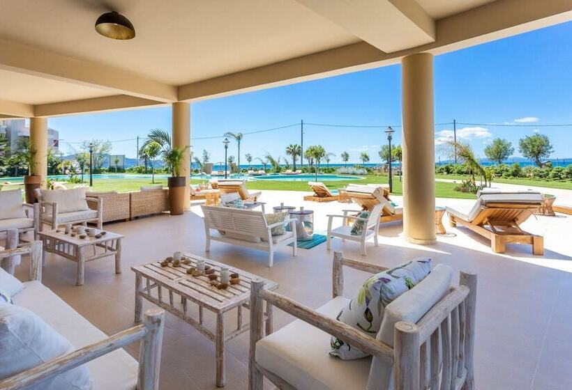 Elysian Luxury Hotel And Spa