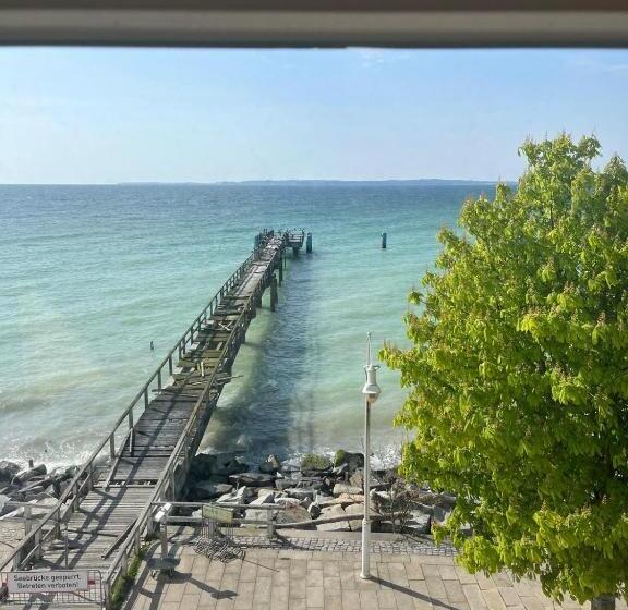 فندق Fährblick Pension Direkt Am Wasser