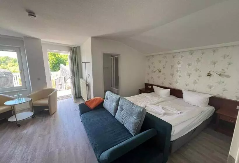 ホテル Fährblick   Pension Direkt Am Wasser