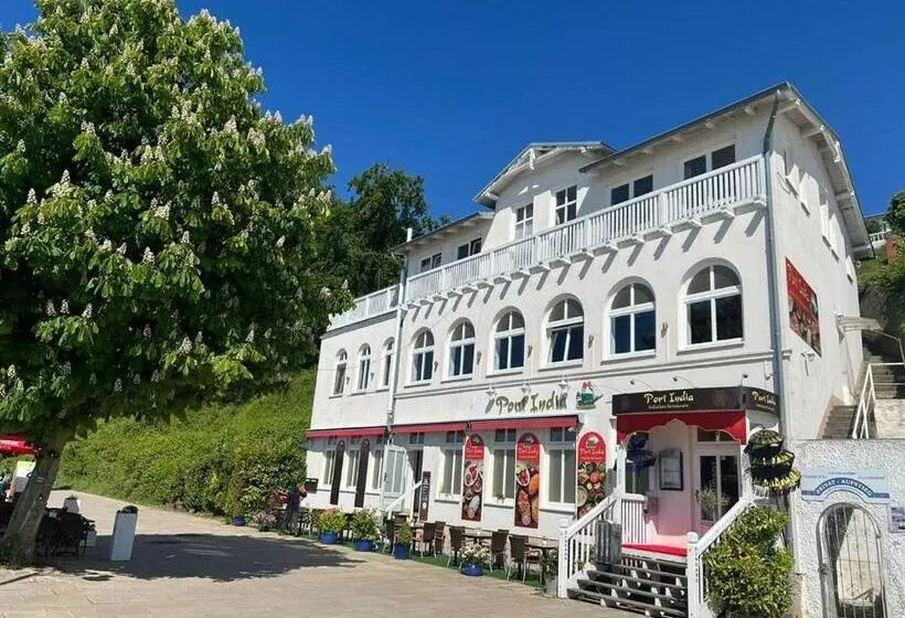 ホテル Fährblick   Pension Direkt Am Wasser