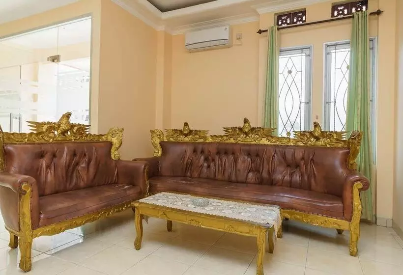 ペンション Reddoorz Syariah Near Palembang Square Mall 3