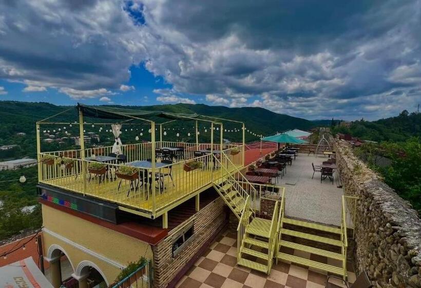 پانسیون Burji Guest House