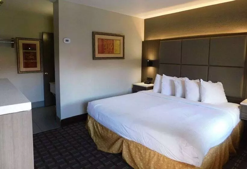 호텔 Days Inn & Suites By Wyndham Downtown Gatlinburg Parkway