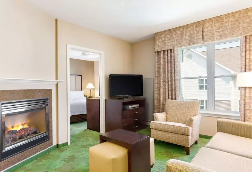 هتل Homewood Suites By Hilton Reading