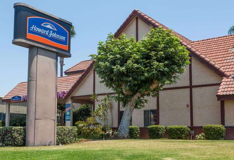 בית מלון כפרי Howard Johnson By Wyndham Norco