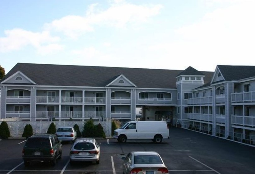 هتل Hyannis Travel Inn