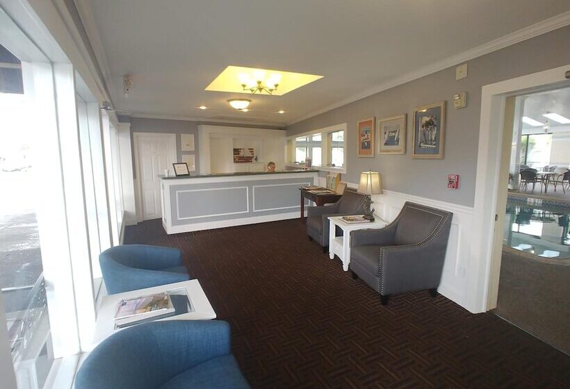 هتل Hyannis Travel Inn