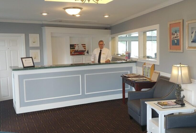 هتل Hyannis Travel Inn