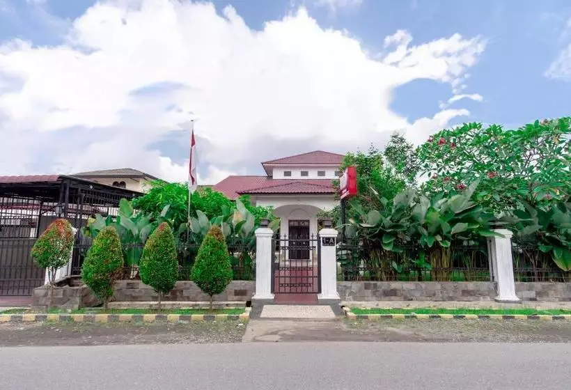 ホテル Koolkost Syariah 1000 House