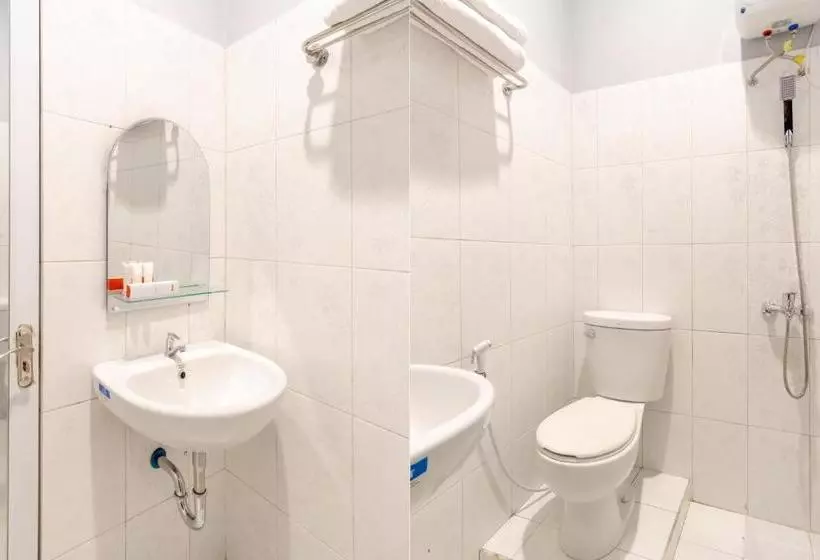 ホテル Koolkost Syariah 1000 House