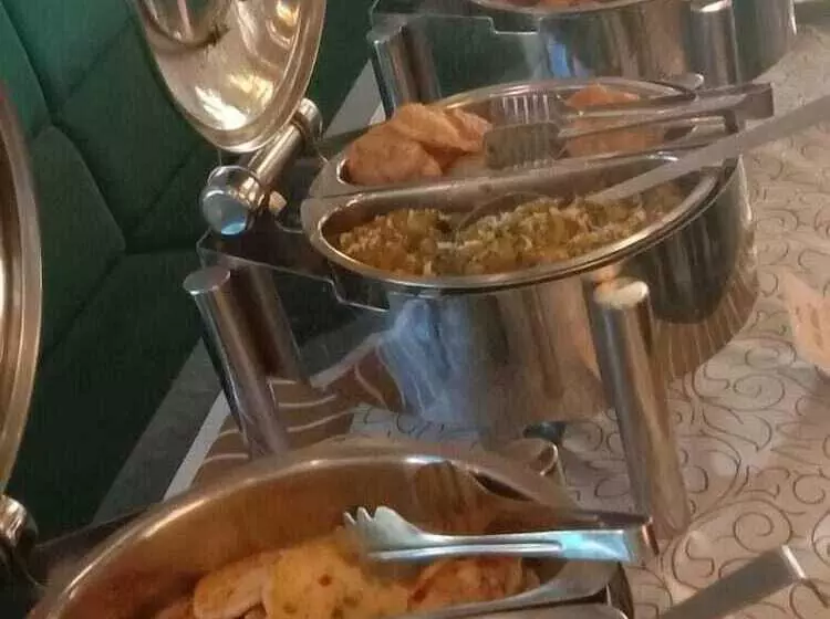 هتل Sheetal Residency