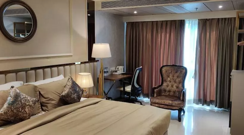 هتل Sheetal Residency