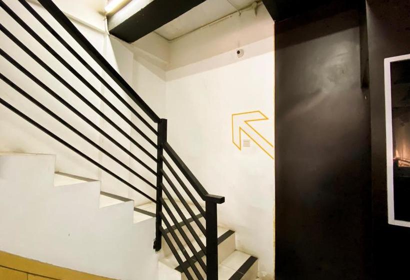 هتل Spot On 2051 Sho Family Homestay And Resto