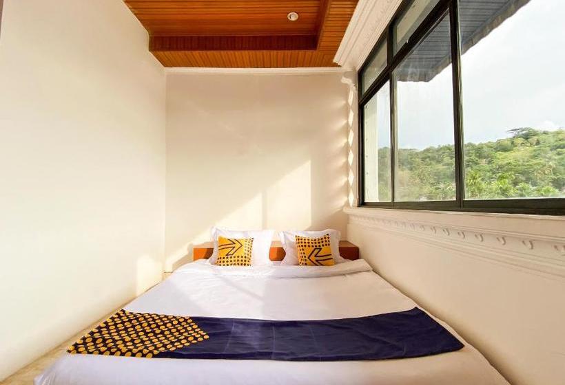 هتل Spot On 2051 Sho Family Homestay And Resto