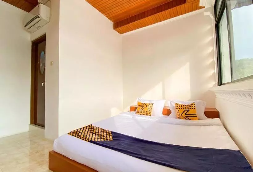 ホテル Spot On 2051 Sho Family Homestay And Resto