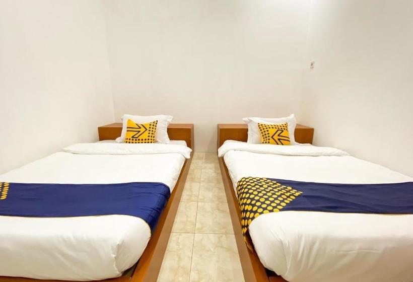 هتل Spot On 2051 Sho Family Homestay And Resto