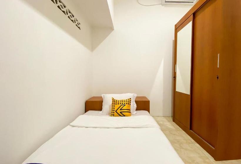 هتل Spot On 2051 Sho Family Homestay And Resto