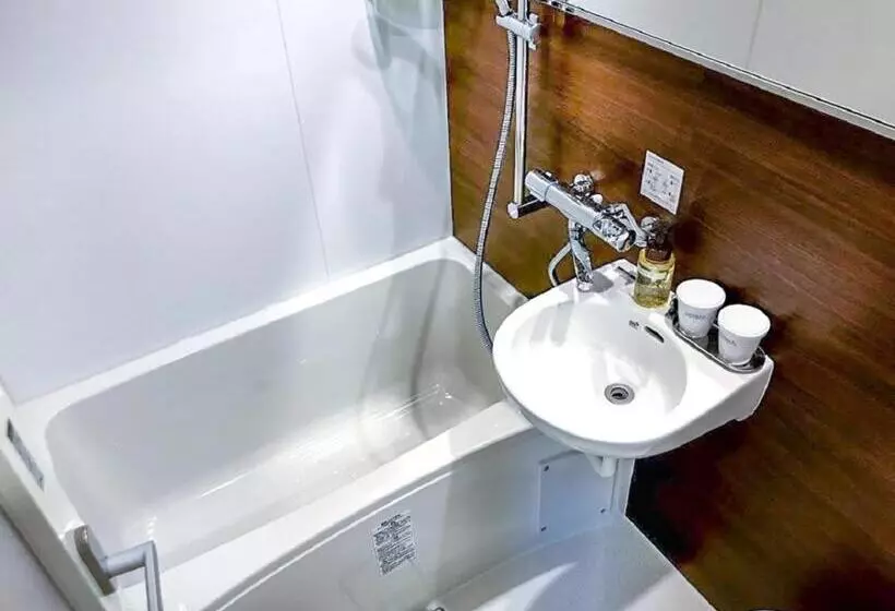 Hotelli Livemax Chiba Soga Ekimae