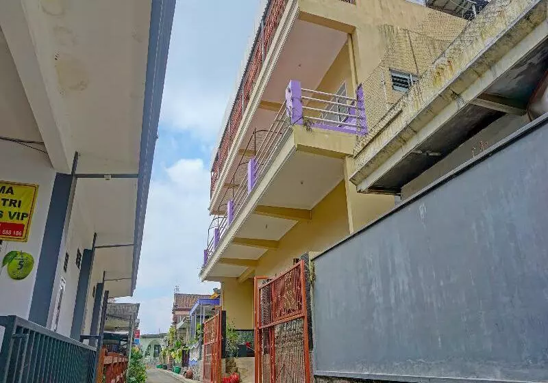 ホテル Spot On 1870 Graha Batu Mulia